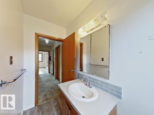 10509 77 Street Nw, Edmonton, AB 
