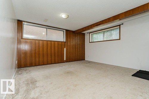 10509 77 Street Nw, Edmonton, AB 