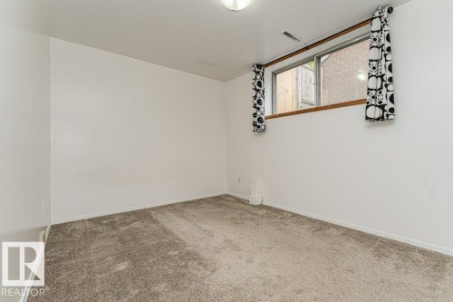 10509 77 Street Nw, Edmonton, AB 