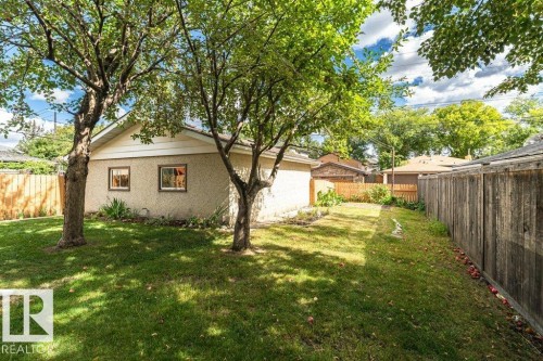 10509 77 Street Nw, Edmonton, AB 