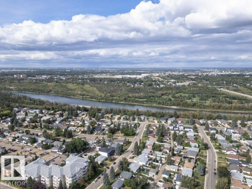 10509 77 Street Nw, Edmonton, AB 