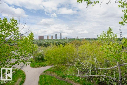 10509 77 Street Nw, Edmonton, AB 