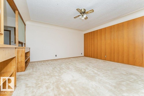 10509 77 Street Nw, Edmonton, AB 