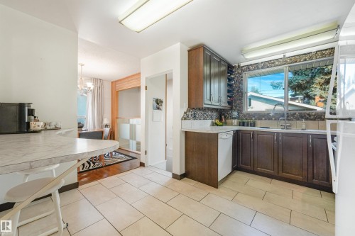 4708 Malmo Road Nw, Edmonton, AB - Indoor
