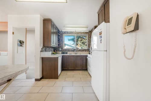 4708 Malmo Road Nw, Edmonton, AB - Indoor