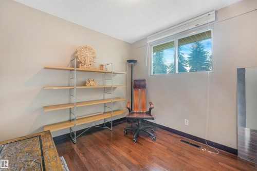 4708 Malmo Road Nw, Edmonton, AB - Indoor