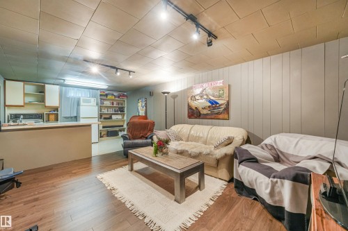 4708 Malmo Road Nw, Edmonton, AB - Indoor