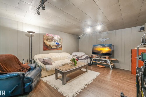 4708 Malmo Road Nw, Edmonton, AB - Indoor