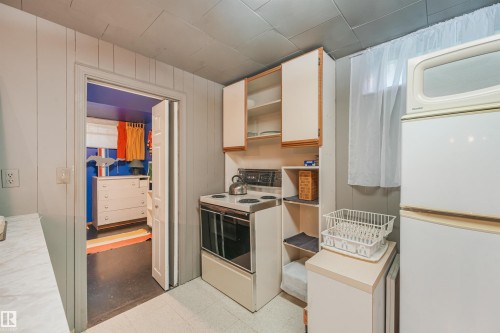4708 Malmo Road Nw, Edmonton, AB - Indoor