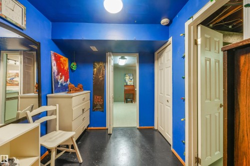 4708 Malmo Road Nw, Edmonton, AB - Indoor