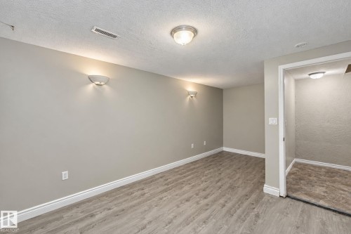 304 Spruce Glen, Spruce Grove, AB 
