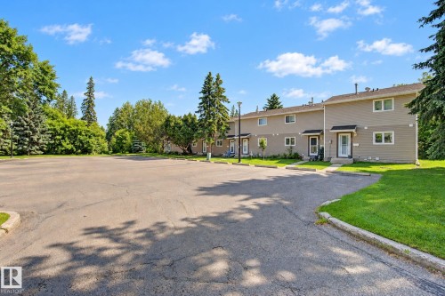 304 Spruce Glen, Spruce Grove, AB 
