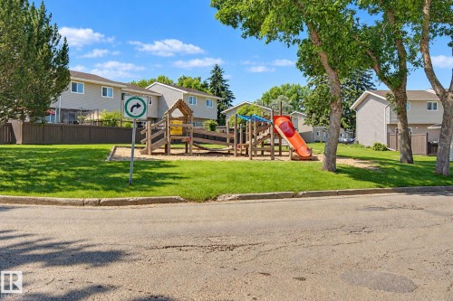 304 Spruce Glen, Spruce Grove, AB 