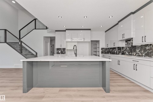 86 Eldridge Point(E), St. Albert, AB - Indoor Photo Showing Kitchen With Upgraded Kitchen