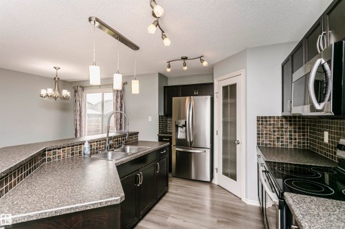 9503 213 Street Nw, Edmonton, AB 