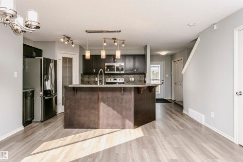 9503 213 Street Nw, Edmonton, AB 