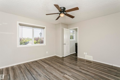 9503 213 Street Nw, Edmonton, AB 