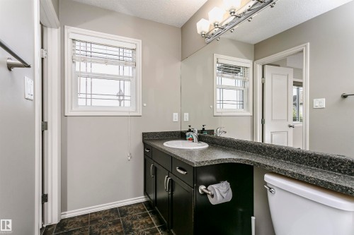 9503 213 Street Nw, Edmonton, AB 