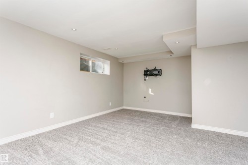 9503 213 Street Nw, Edmonton, AB 