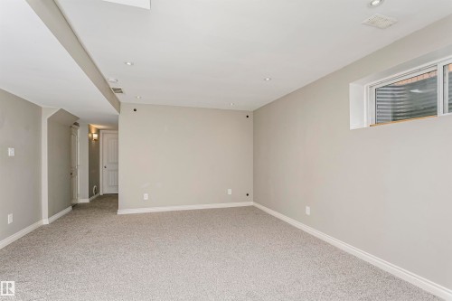 9503 213 Street Nw, Edmonton, AB 