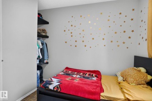 15174 22 Street Nw, Edmonton, AB - Indoor Photo Showing Bedroom