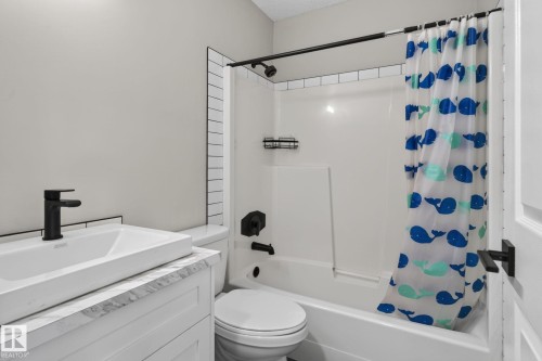 15174 22 Street Nw, Edmonton, AB - Indoor Photo Showing Bathroom
