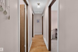 leading to the 3 bedrooms - 