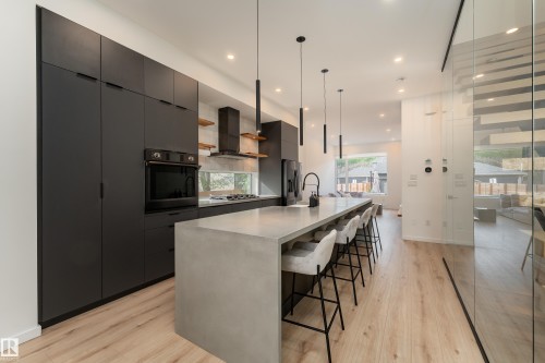 10138 90 Street Nw, Edmonton, AB 