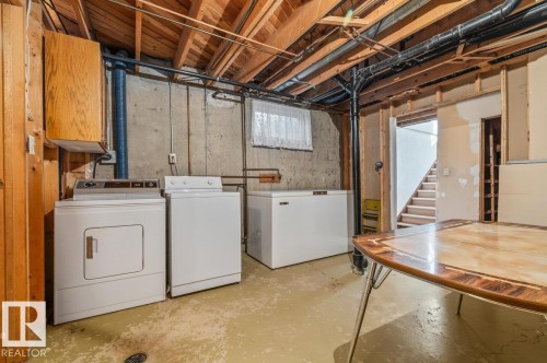 6708 31 Avenue Nw, Edmonton, AB - Indoor Photo Showing Laundry Room