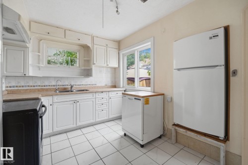 10917 96 Street Nw, Edmonton, AB 