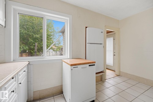 10917 96 Street Nw, Edmonton, AB 