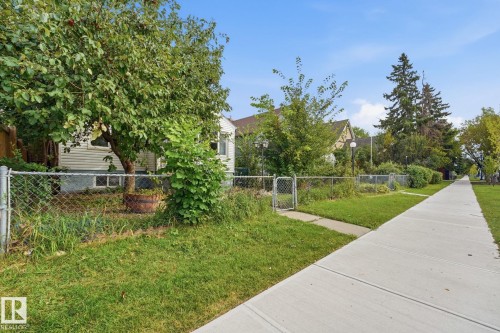 10917 96 Street Nw, Edmonton, AB 