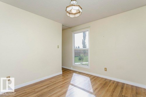 2083 Saddleback Road Nw, Edmonton, AB 