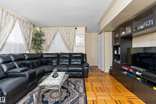 11911 70 Street Nw, Edmonton, AB 