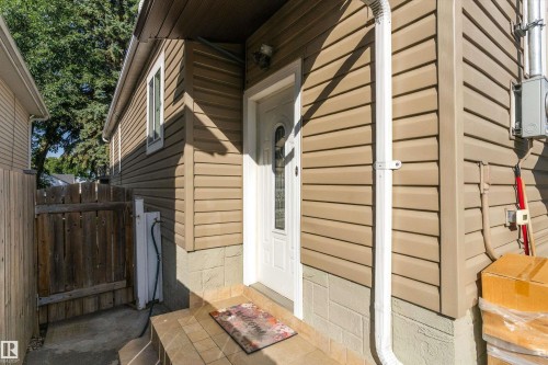 11911 70 Street Nw, Edmonton, AB 