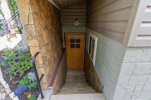 11911 70 Street Nw, Edmonton, AB 