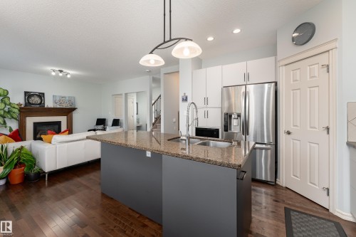 6736 19 Avenue Sw, Edmonton, AB 