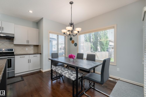 6736 19 Avenue Sw, Edmonton, AB 
