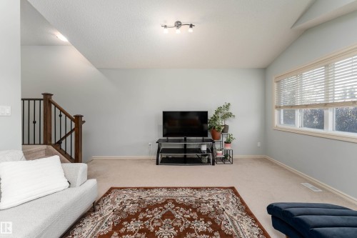 6736 19 Avenue Sw, Edmonton, AB 
