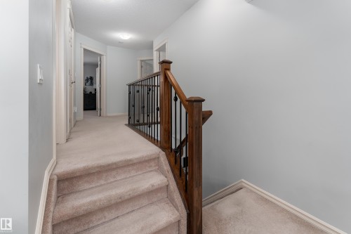 6736 19 Avenue Sw, Edmonton, AB 
