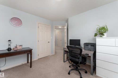 6736 19 Avenue Sw, Edmonton, AB 