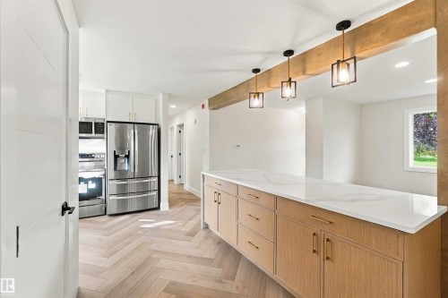 13203 136A Avenue Nw, Edmonton, AB 