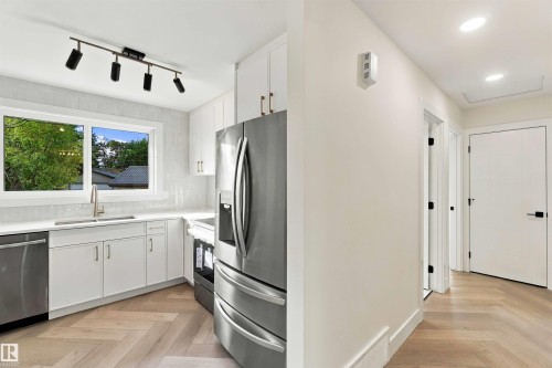 13203 136A Avenue Nw, Edmonton, AB 