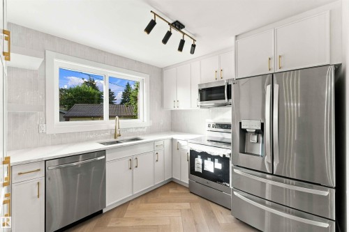 13203 136A Avenue Nw, Edmonton, AB 