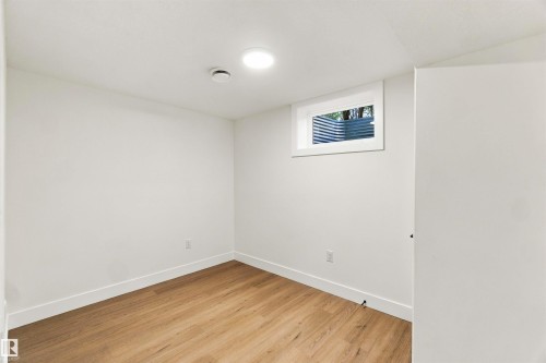 13203 136A Avenue Nw, Edmonton, AB 