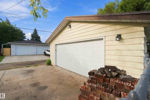 13203 136A Avenue Nw, Edmonton, AB 