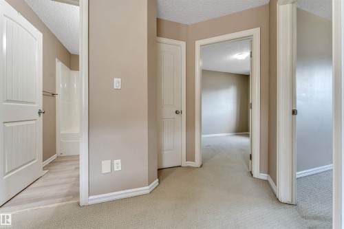 7743 8 Avenue Sw, Edmonton, AB - Indoor Photo Showing Other Room