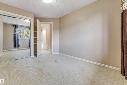 7743 8 Avenue Sw, Edmonton, AB - Indoor Photo Showing Other Room