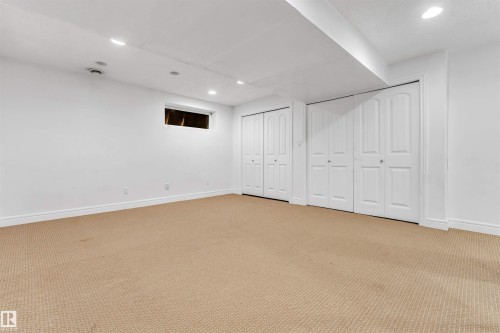 7743 8 Avenue Sw, Edmonton, AB - Indoor Photo Showing Other Room
