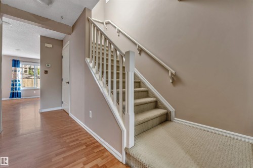 7743 8 Avenue Sw, Edmonton, AB - Indoor Photo Showing Other Room